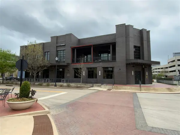 320 S Oak Street #212, Roanoke, TX 76262