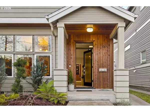 Portland, OR 97202,1220 SE LAMBERT ST