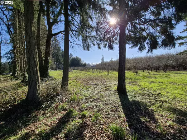 Eugene, OR 97404,E Beacon Dr