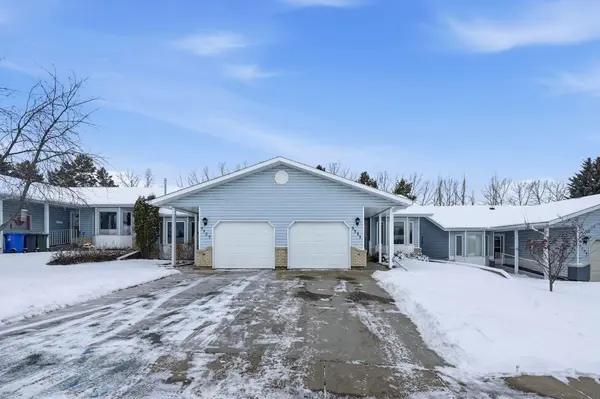 5531 43 ST, Innisfail, AB T4G 1K8