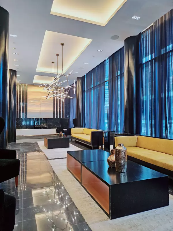 Toronto C10, ON M4P 0C5,101 Erskine AVE #1408