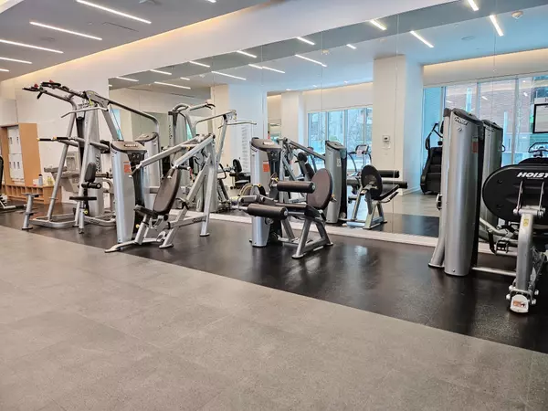 Toronto C10, ON M4P 0C5,101 Erskine AVE #1408