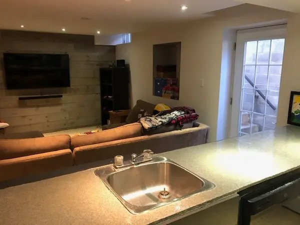 32 Attridge DR #Basement, Aurora, ON L4G 6J3