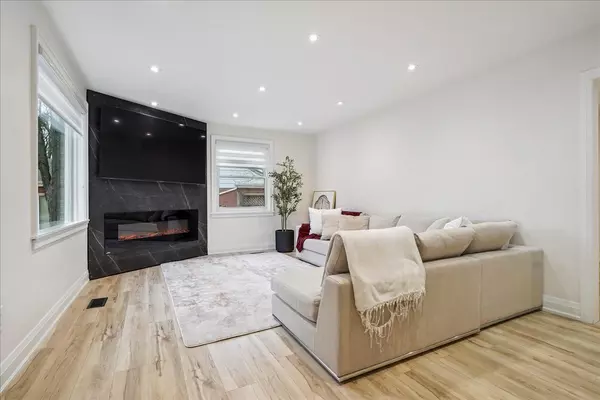 Brampton, ON L6Y 1C7,10 Harold ST