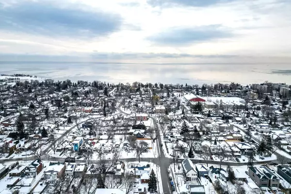 Toronto W06, ON M8W 1E4,41 Ash CRES