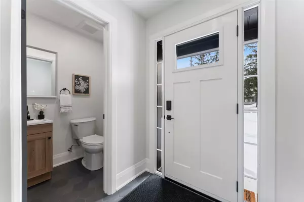 Haldimand, ON N3W 1J2,50 Fife ST W