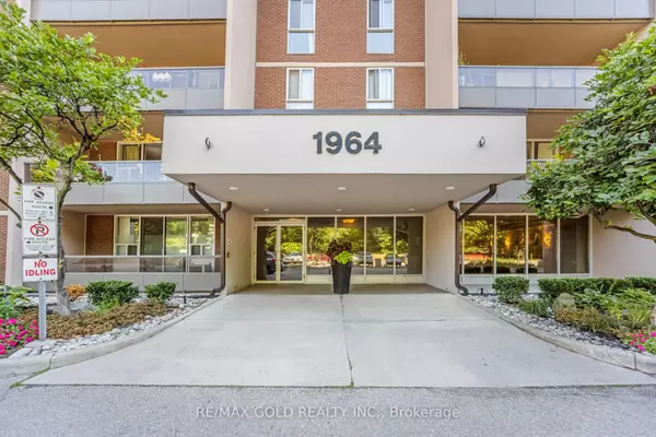 Hamilton, ON L8S 0E9,1964 Main ST W #404