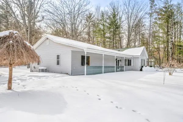 19077 12 Mile RD, Mecosta Twp, MI 49307