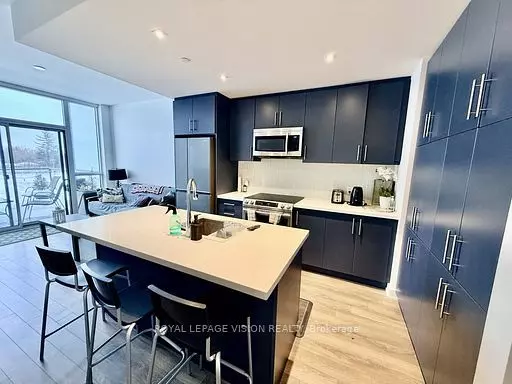 Innisfil, ON L9S 0M3,375 Sea Ray AVE #407