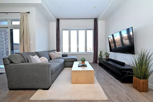 Aurora, ON L4G 2C9,98 Elyse CT