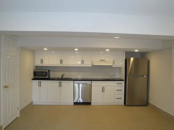 388 Centre ST N ##B2, Vaughan, ON L4J 1G8