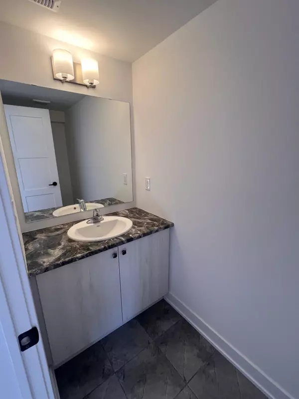 Barrie, ON L9J 0V4,9 Wagon LN