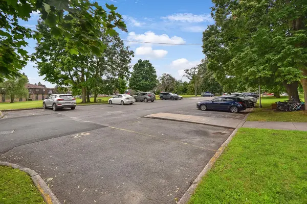 815 Kyle CT #310, Brockville, ON K6V 6J7