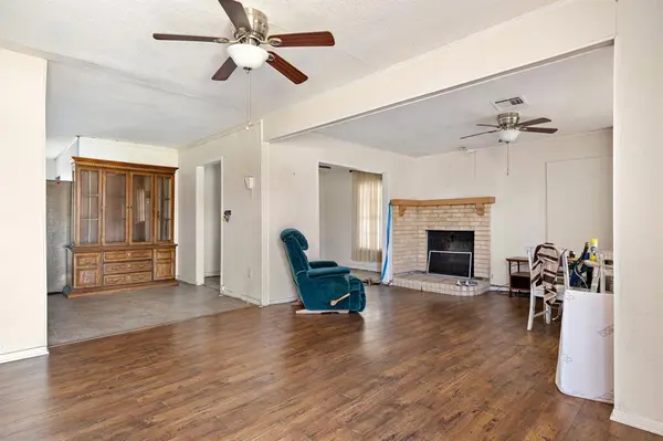 712 Vernon Street, Rockdale, TX 76567