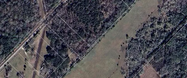 426 County Road 273, Bay City, TX 77414