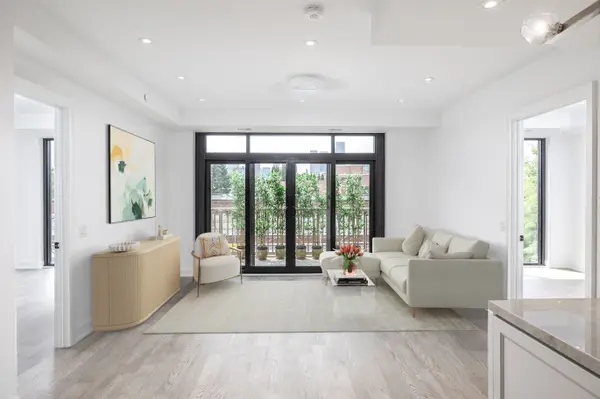 1 Strathgowan AVE #513, Toronto C04, ON M4N 0B3