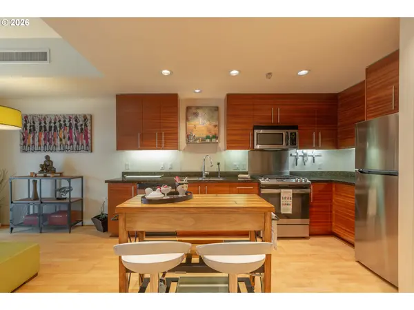 1830 NW RIVERSCAPE ST #307, Portland, OR 97209