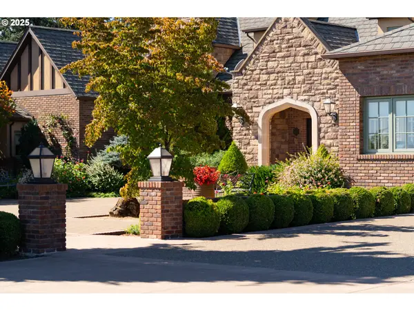 Amity, OR 97101,9009 SE EOLA HILLS RD