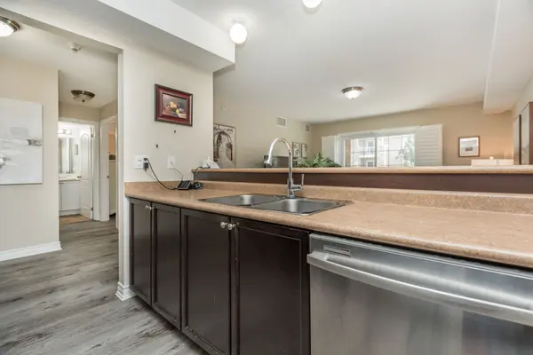 39 Coulter ST #18, Barrie, ON L4N 6L9