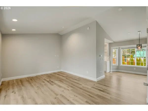 1119 SE 21ST CIR, Troutdale, OR 97060