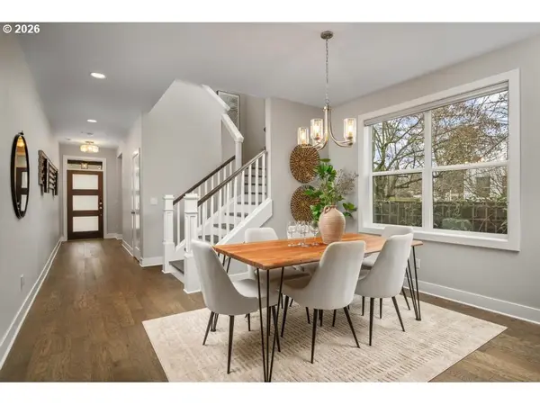 105 NE MORGAN ST, Portland, OR 97211