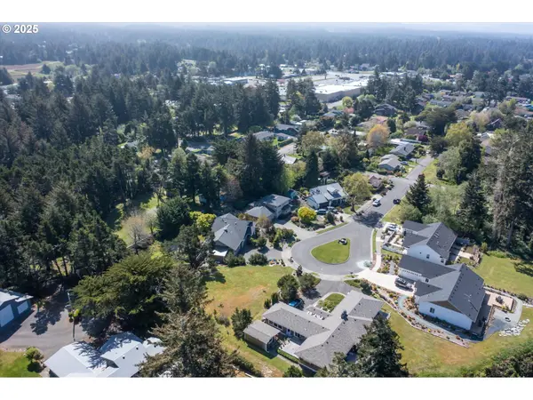 576 Klamath AVE NE #1101, Bandon, OR 97411