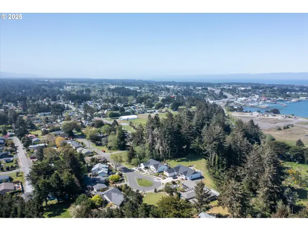 576 Klamath AVE NE #1101, Bandon, OR 97411