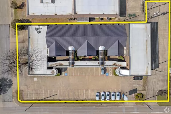 1701 N Hampton Road, Desoto, TX 75115