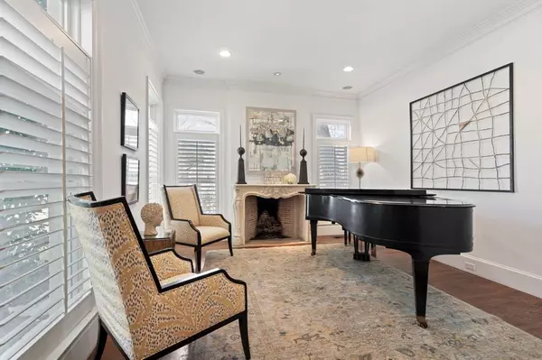 Dallas, TX 75214,6936 Pasadena Avenue