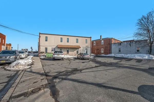 102 S Main St, Manville Boro, NJ 08835