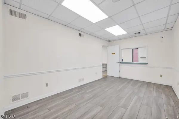 102 S Main St, Manville Boro, NJ 08835