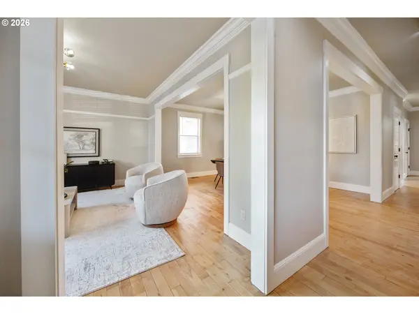 216 NE TILLAMOOK ST #A, Portland, OR 97212