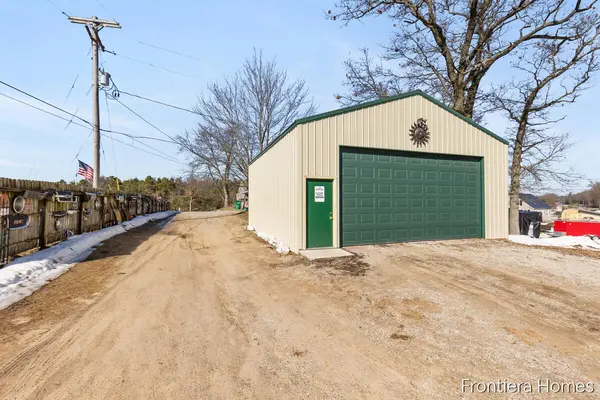 6348 Holton RD, Cedar Creek Twp, MI 49457