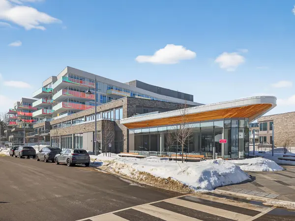 333 Sunseeker AVE #240, Innisfil, ON L9R 0R6