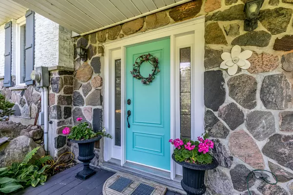 Innisfil, ON L9S 2B6,2230 Spring ST