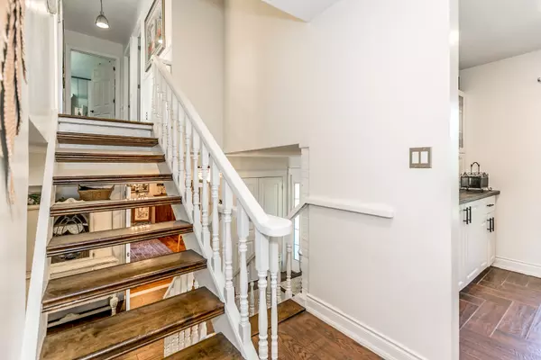 Innisfil, ON L9S 2B6,2230 Spring ST