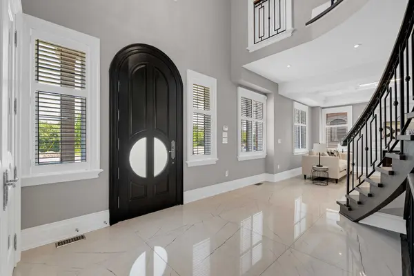 10690 Islington AVE, Vaughan, ON L0J 1C0