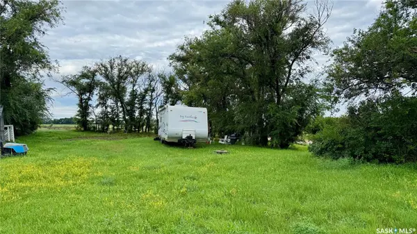 Lot 17-18 Railway STREET, Macrorie, SK S0L 2E0