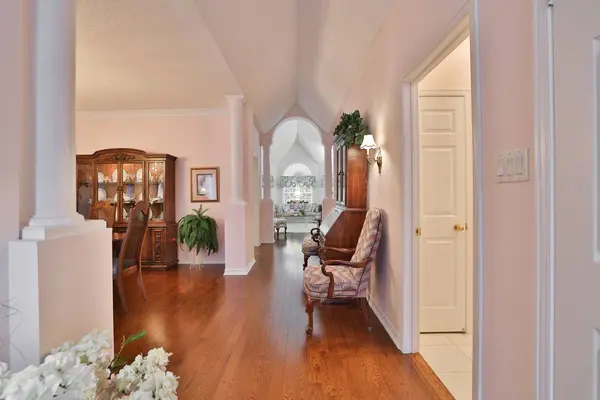 2182 Turnberry RD, Burlington, ON L7M 4P9