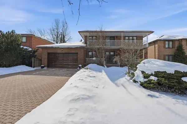 383 Scenic DR,  Hamilton,  ON L9C 1G6