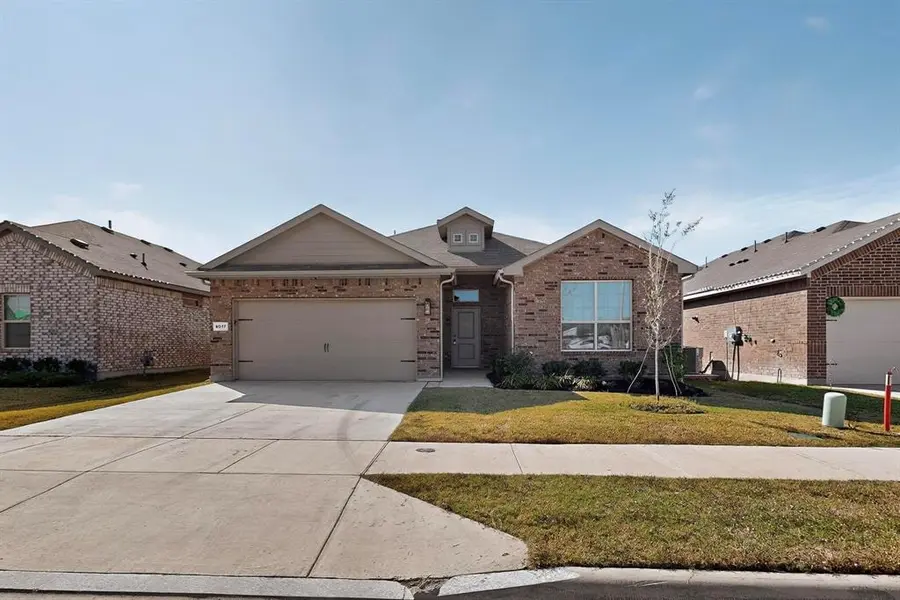 8517 Centerboard Lane, Fort Worth, TX 76179