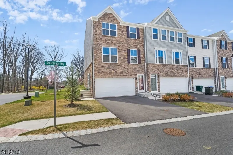 16 Sedicavage Way, Mount Olive Twp., NJ 07828