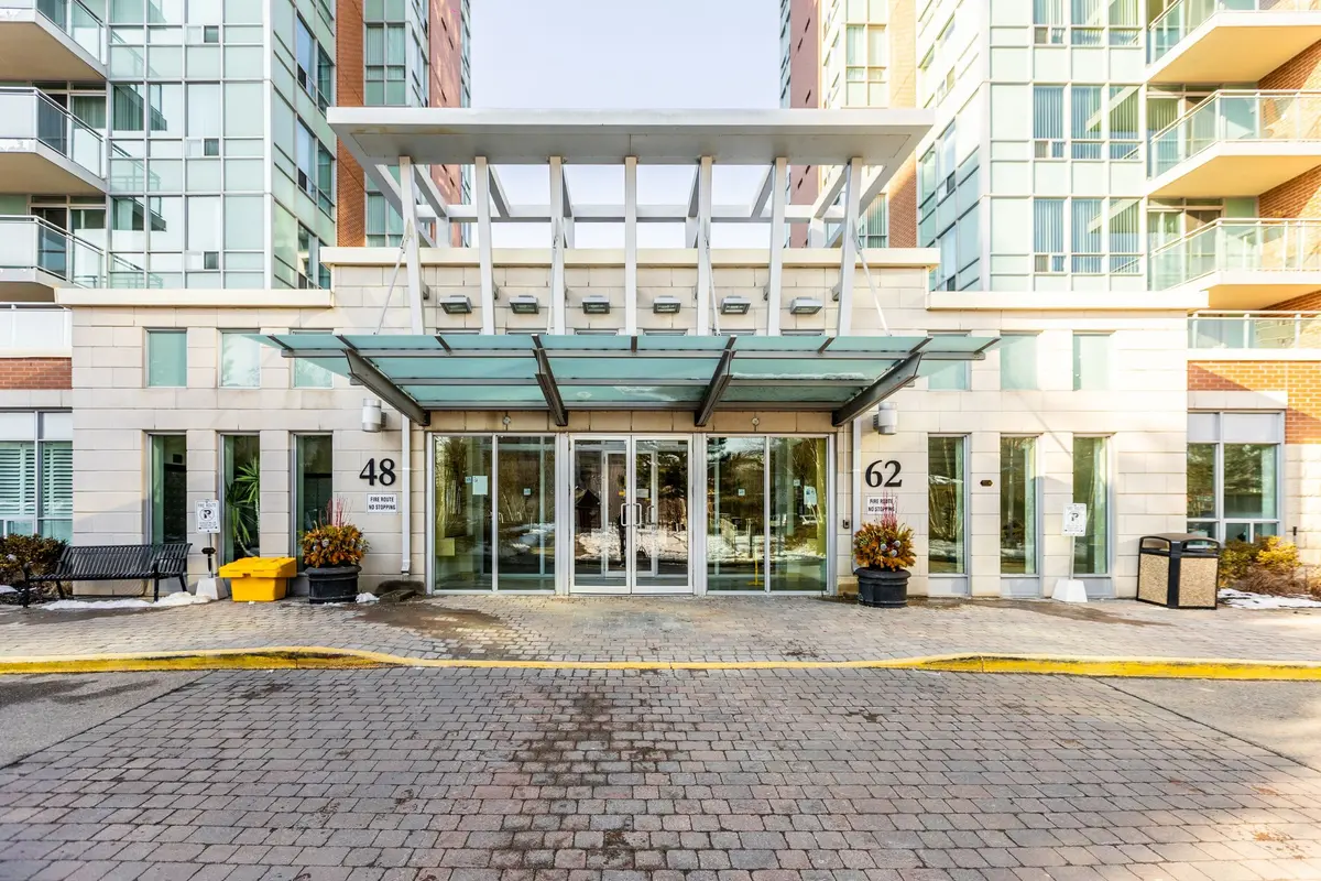 48 Suncrest BLVD #116, Markham, ON L3T 7Y5