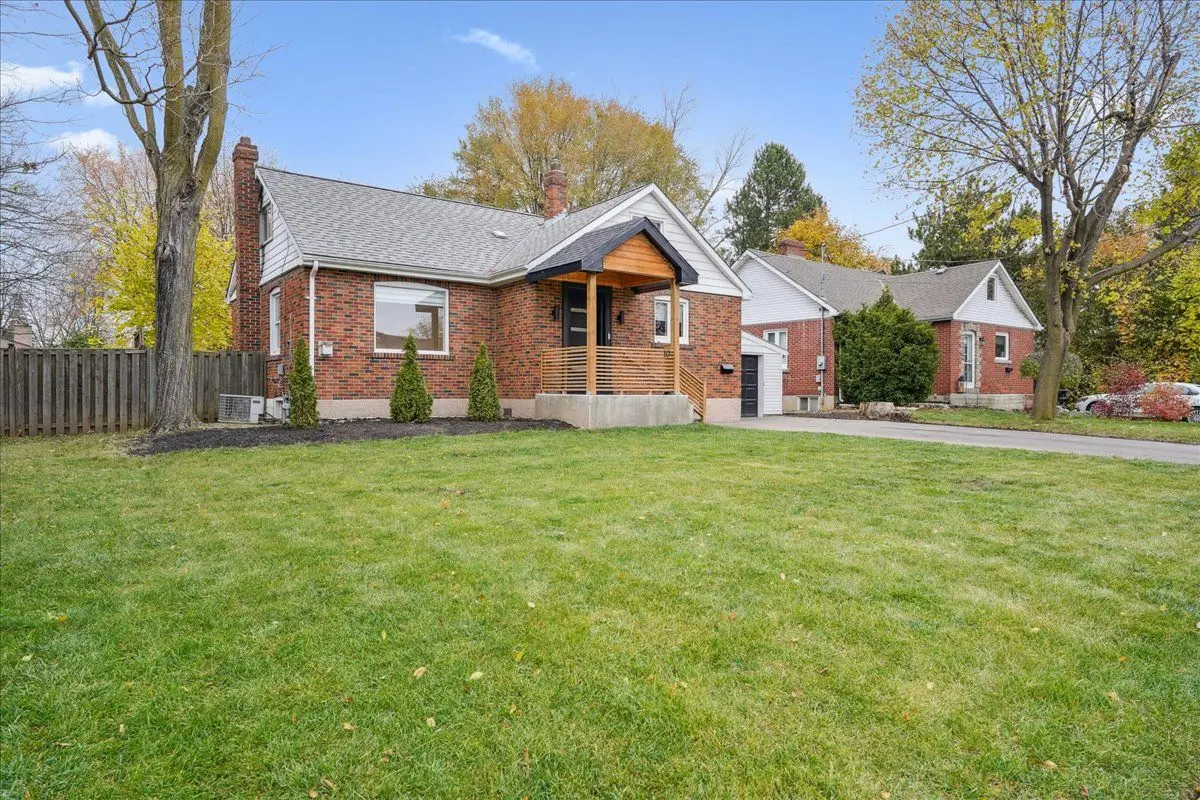 Brampton, ON L6Y 1C7,10 Harold ST