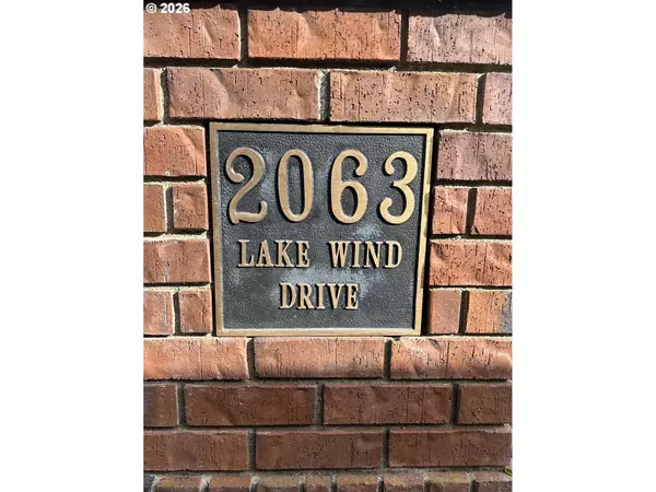 Eugene, OR 97408,2063 LAKE WIND DR