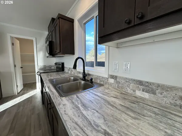 92699 HIDDEN HILLS LN, John Day, OR 97845