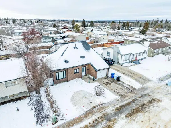 148 Silvertip PL, Fort Mcmurray, AB T9H 3B1