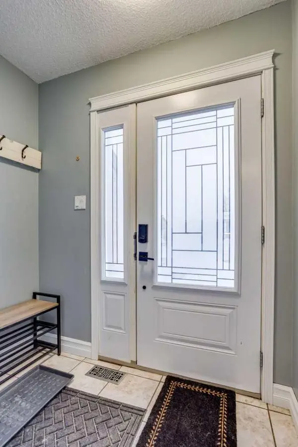 148 Silvertip PL, Fort Mcmurray, AB T9H 3B1