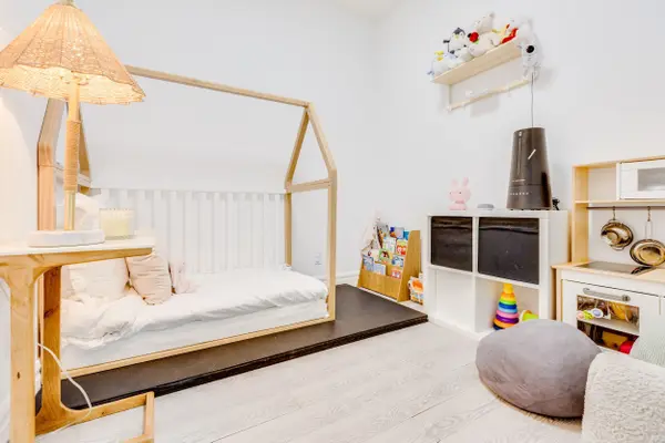 48 Suncrest BLVD #116, Markham, ON L3T 7Y5