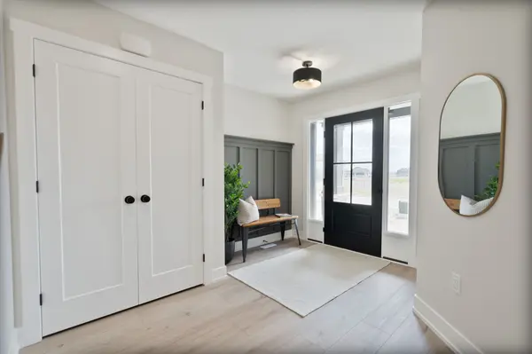 5 Doerr CT, North Middlesex, ON N0M 1A0